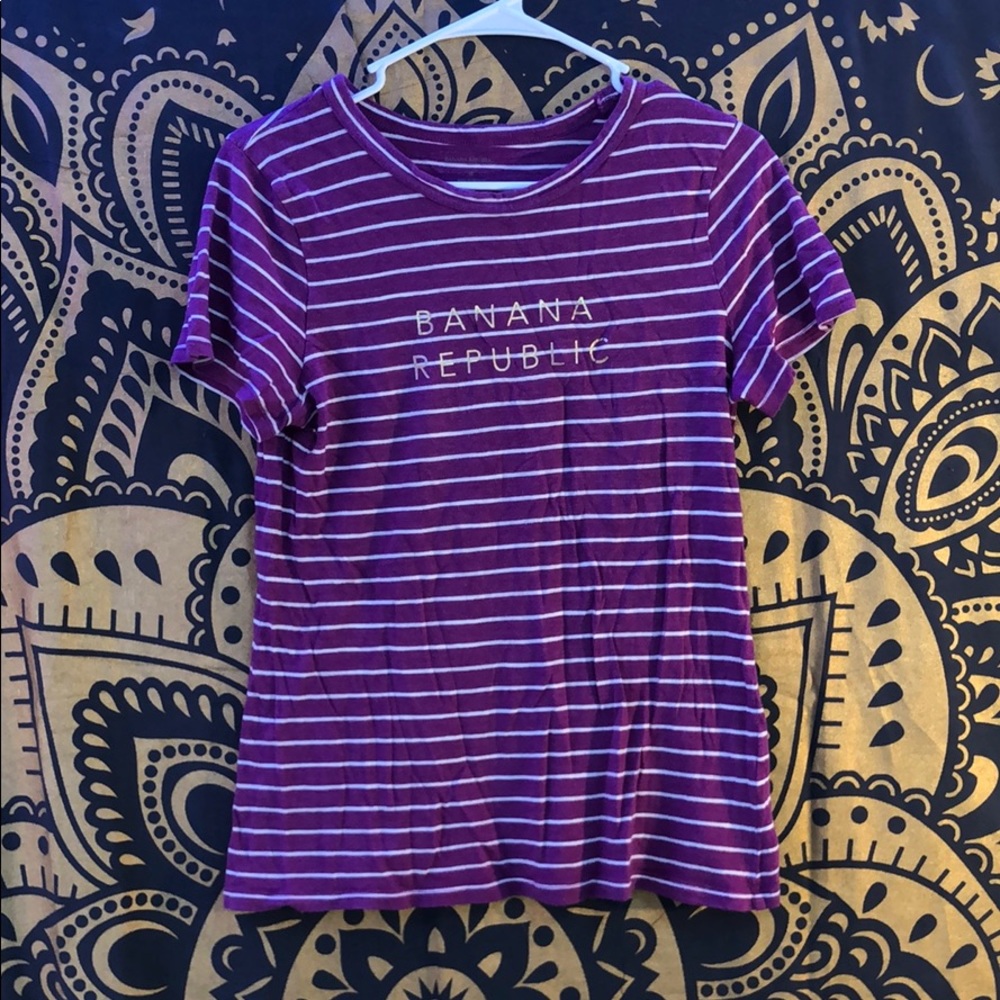 Banana Republic tee